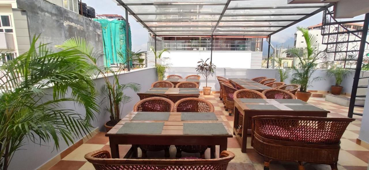 Hotel Pipal Tree Kathmandu Bagian luar foto