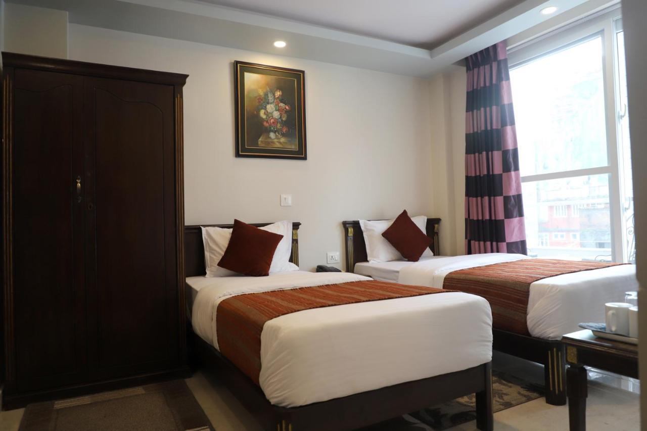 Hotel Pipal Tree Kathmandu Bagian luar foto