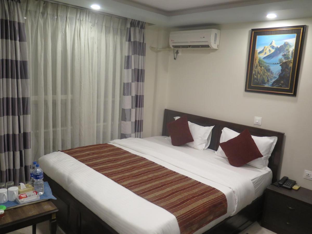 Hotel Pipal Tree Kathmandu Bagian luar foto